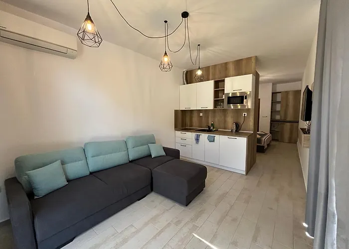 Studio/free Yoga&aqua Aerobic *